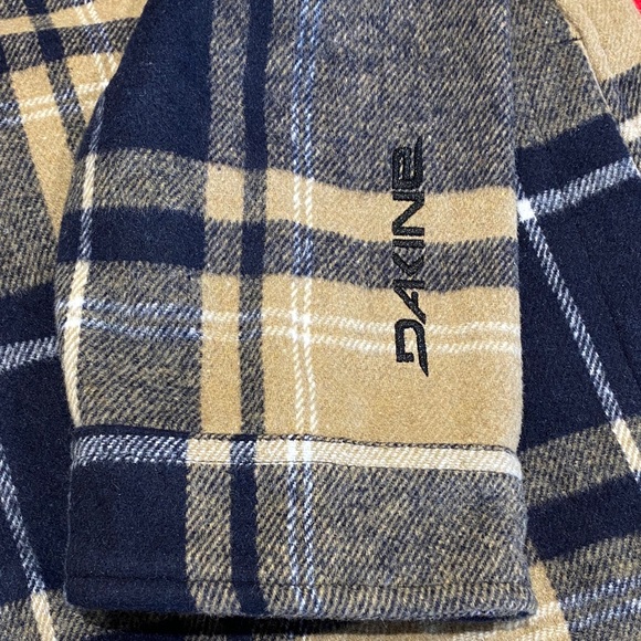 Dakine Men's Navy and Tan Plaid Shirt Jacket - Picture 7 of 11